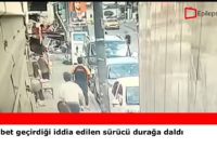 İstanbulda hafif ticari aracın durağa dalması sonucu ölü ve yaralılar var